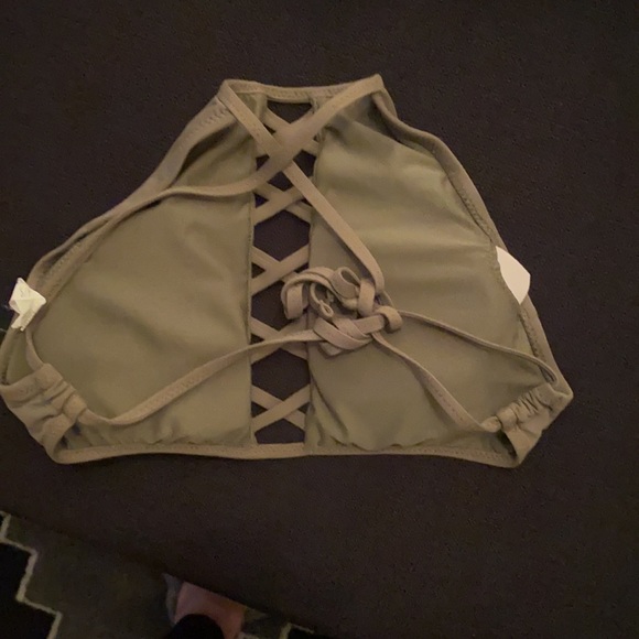 Bikini- 4 pcs size small. All $20 items in my closet are 2/$30 - Picture 3 of 7